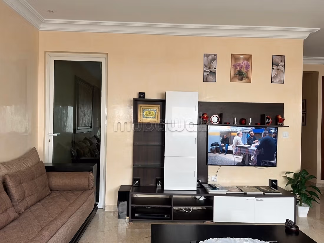 Superbe appartement à louer en Centre Ville. 2 grandes pièces. Bien meublé