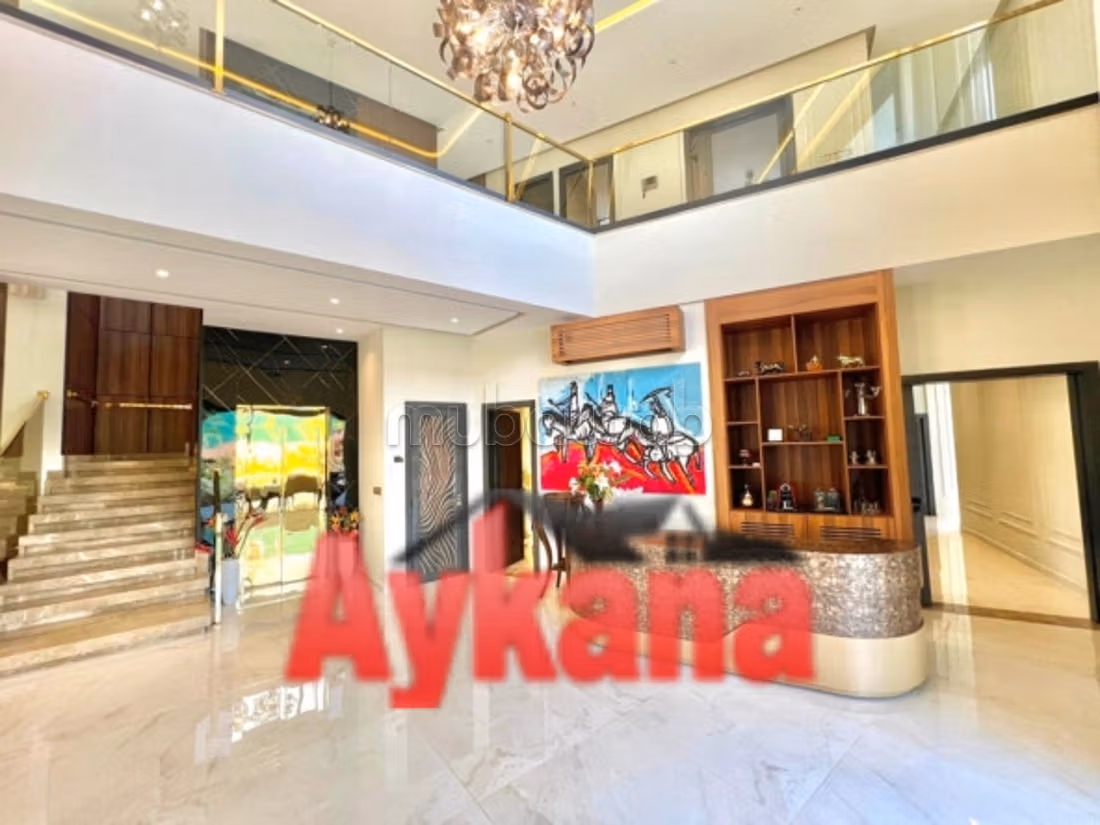 Villa de Luxe à Vendre à Souissi Rabat