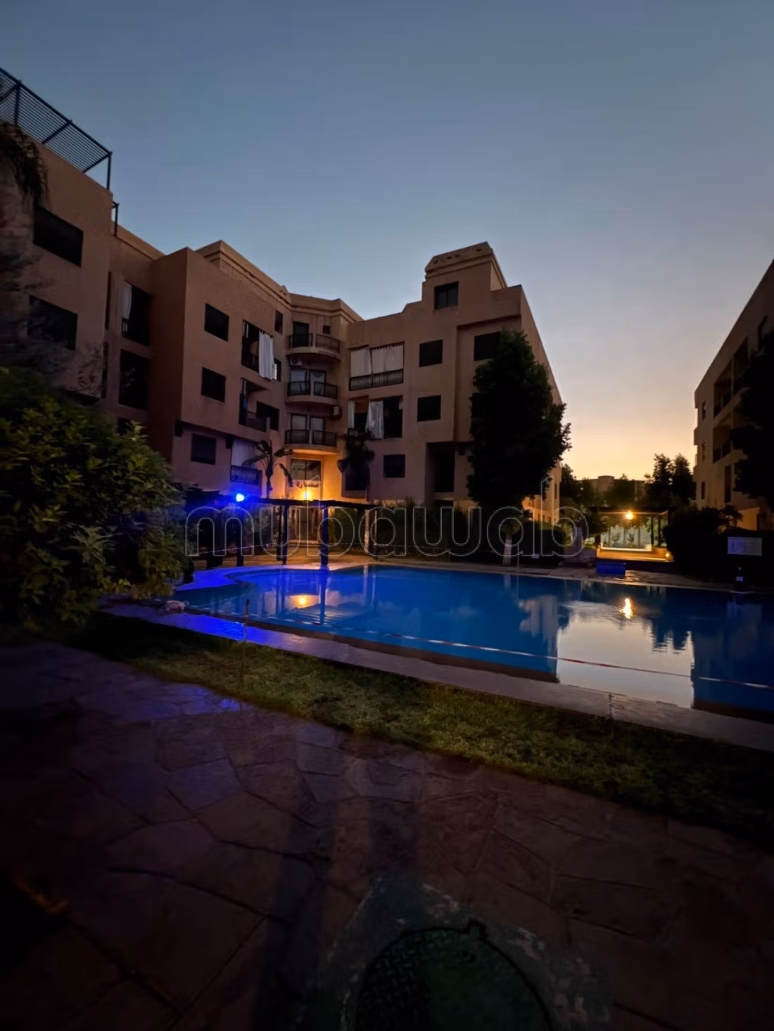 Spacieux appartement meublé en location