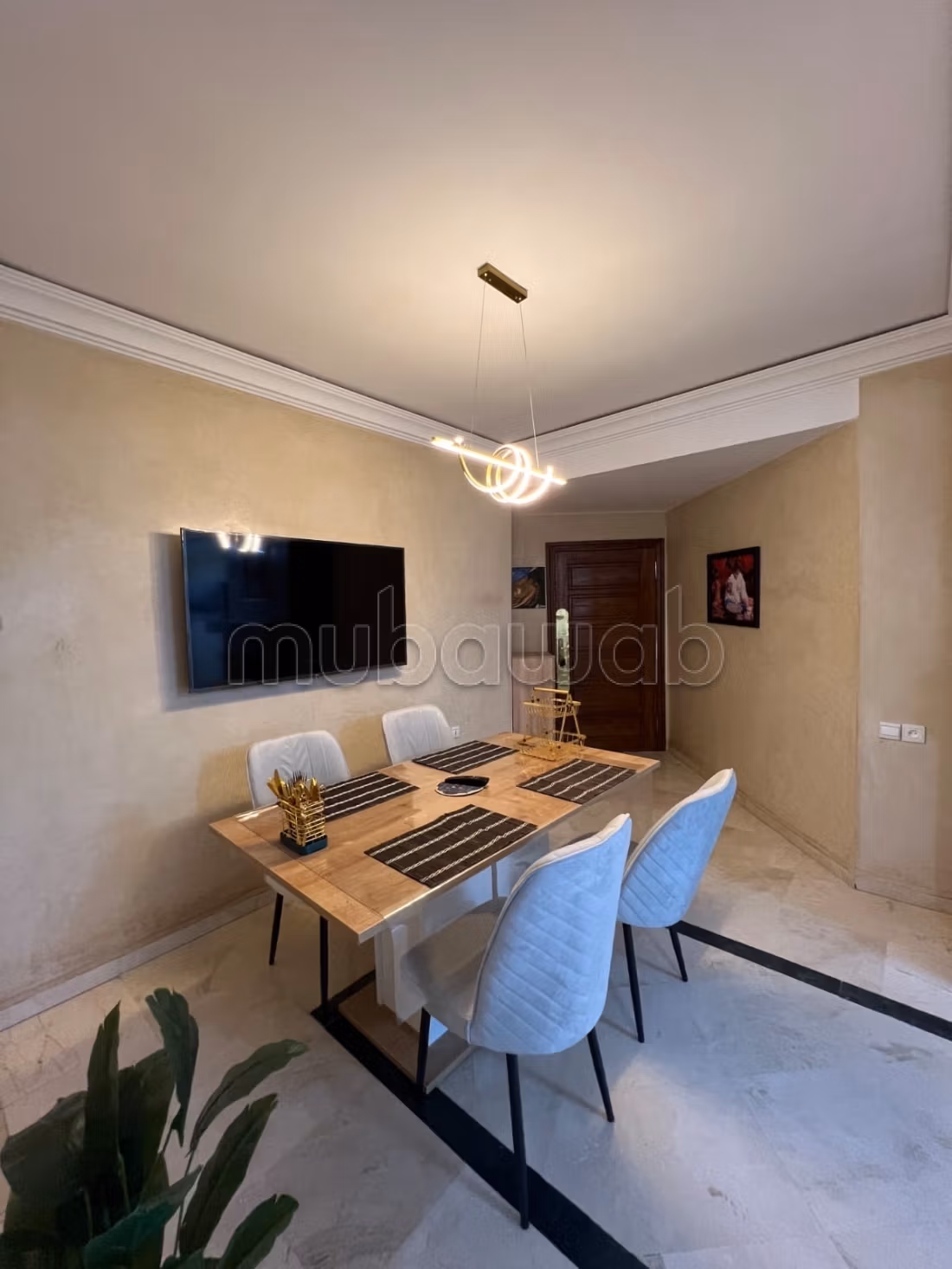 Spacieux appartement meublé en location