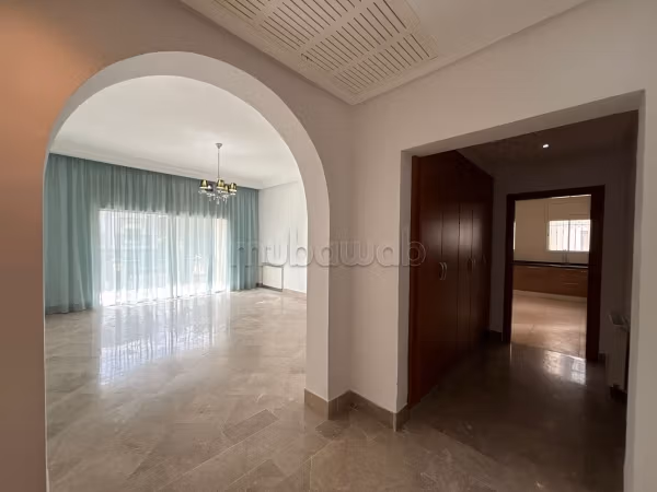 Affitto di uno splendido appartamento a La Marsa. 3 camere. Terrazzo e garage