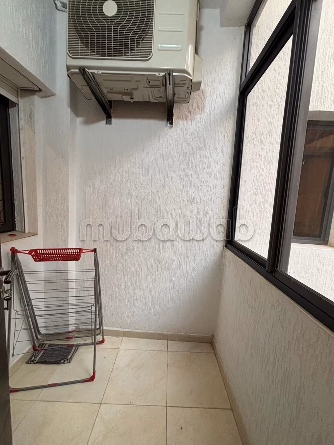 Great apartment for rent in La Ville Haute. 3 large living areas. Cellar