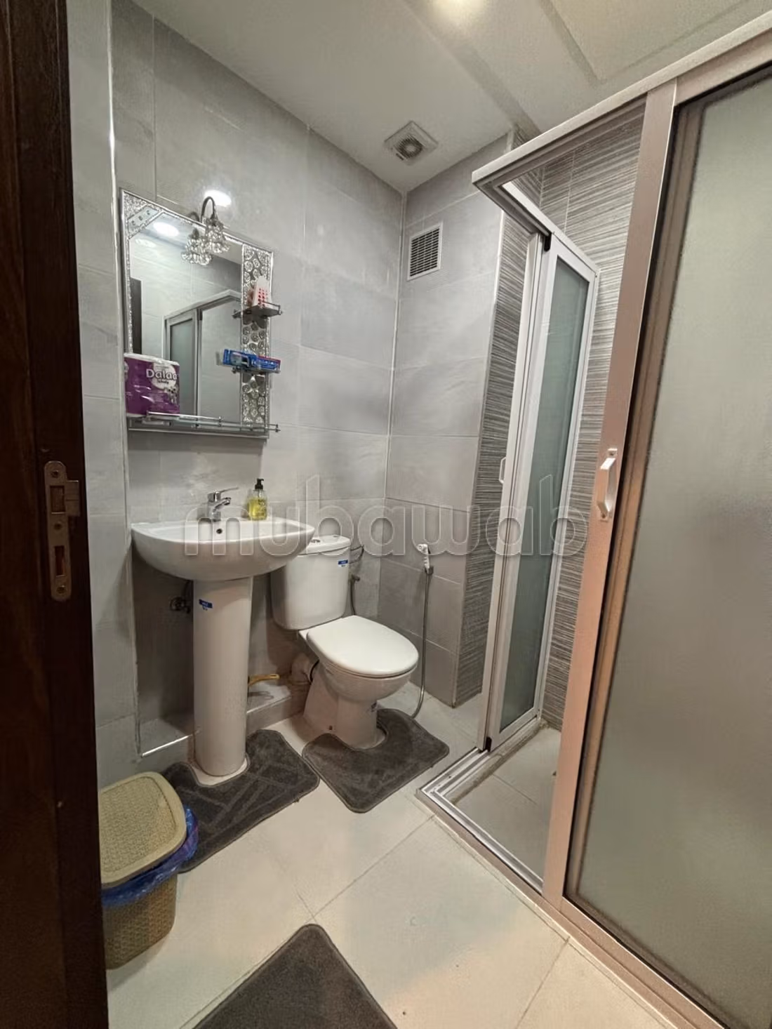 Great apartment for rent in La Ville Haute. 3 large living areas. Cellar