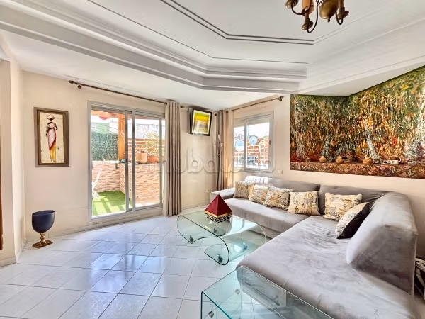 Appartement 2 chambre à louer à Bourgogne Ouest. Superficie 65 m². Meublé