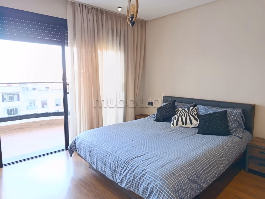 Apartment for rent in Bourgogne Est. Surface area 103 m². Cellar
