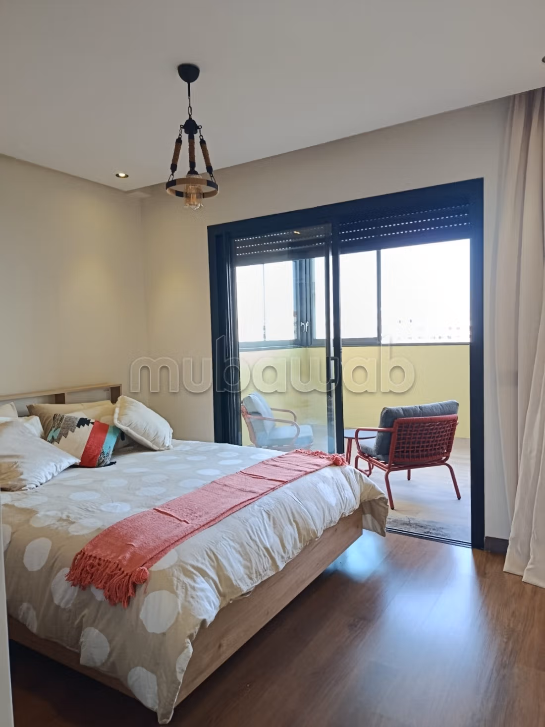 Apartment for rent in Bourgogne Est. Surface area 103 m². Cellar