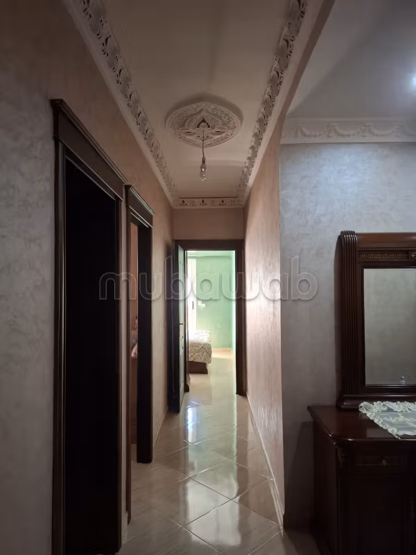 Magnífico piso en venta en Hay Hassani. Pequeña superficie 57 m². Con ascensor y terraza