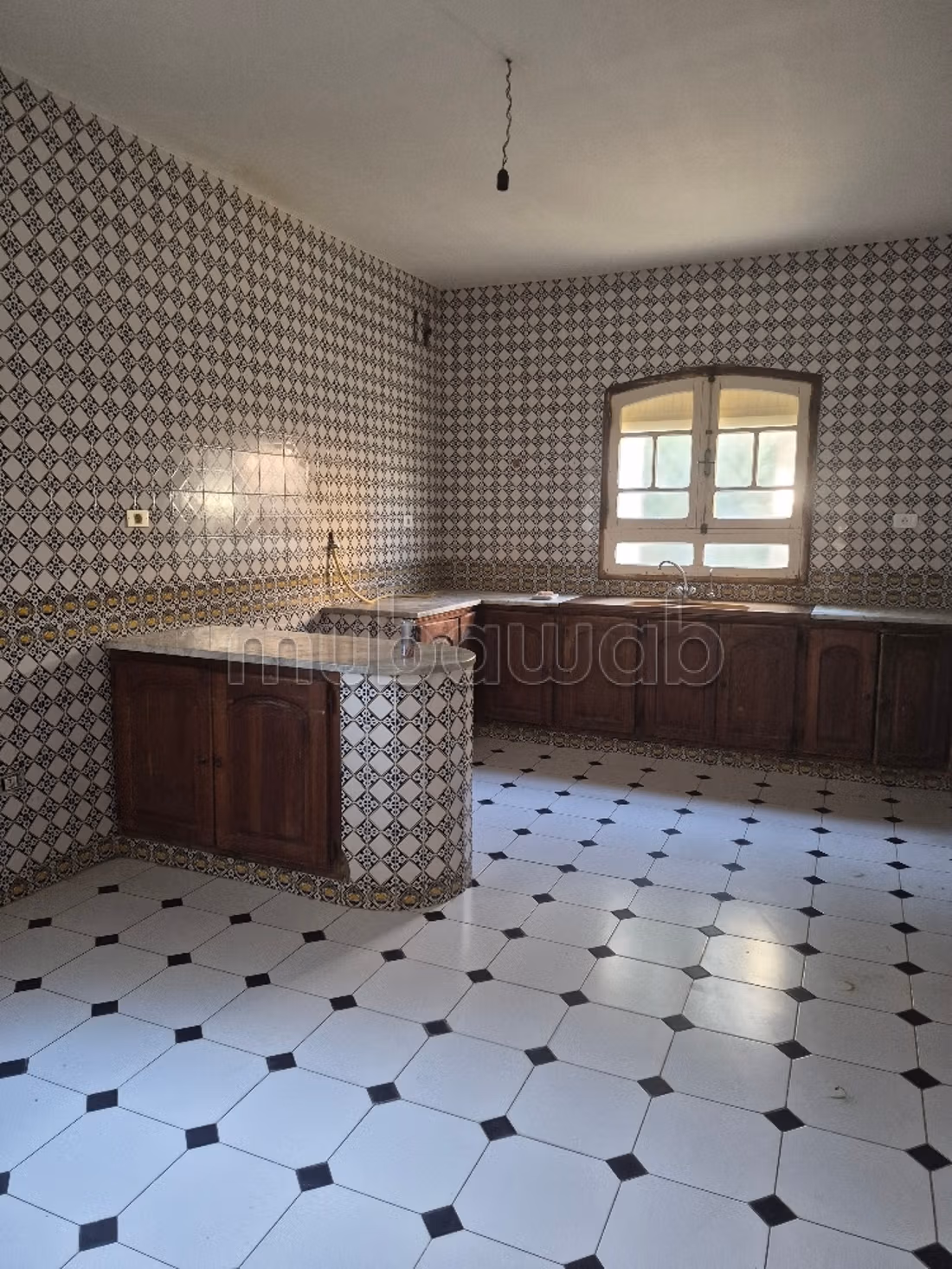 À vendre: Villa spacieuse avec studio