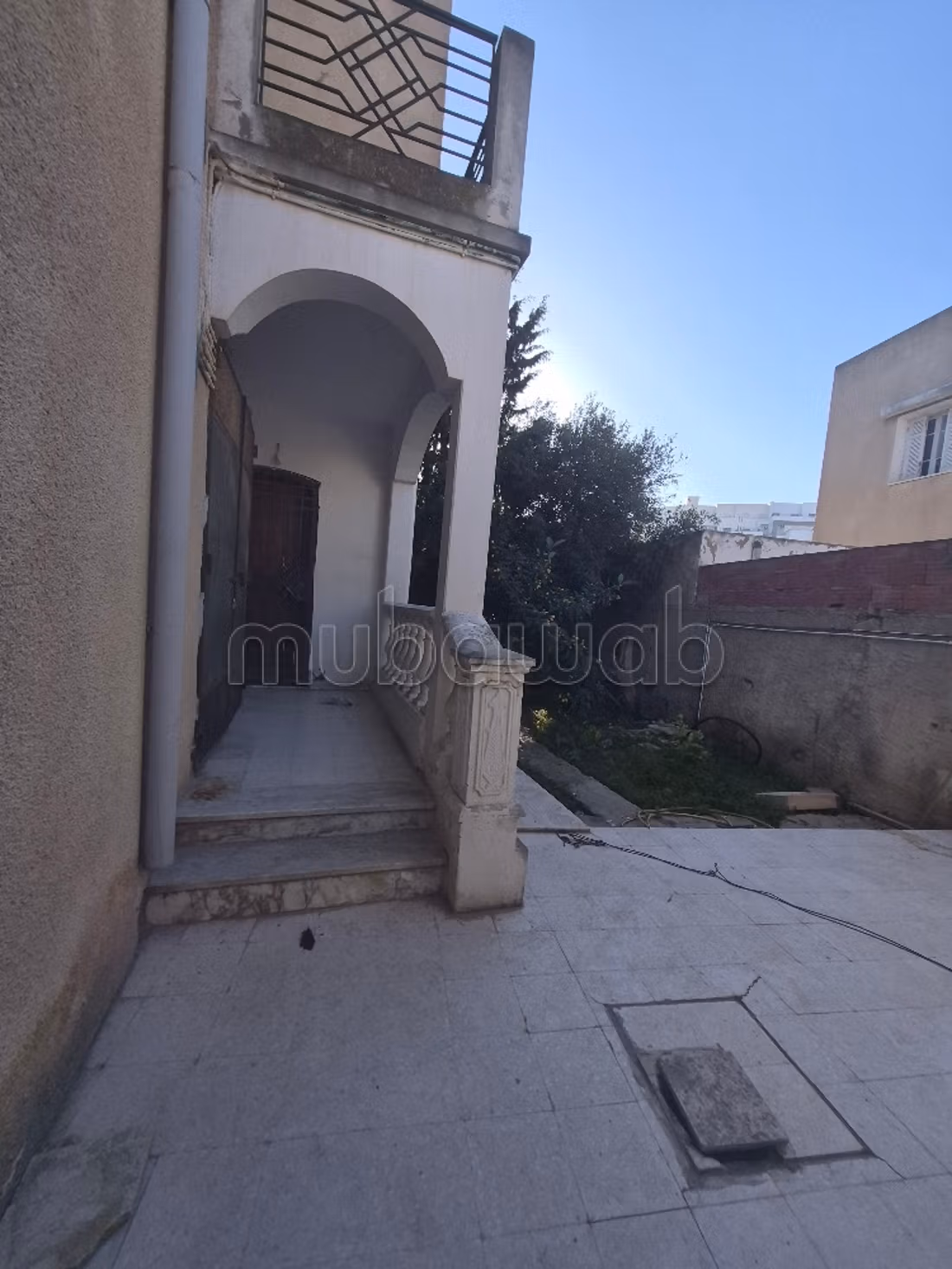 À vendre: Villa spacieuse avec studio