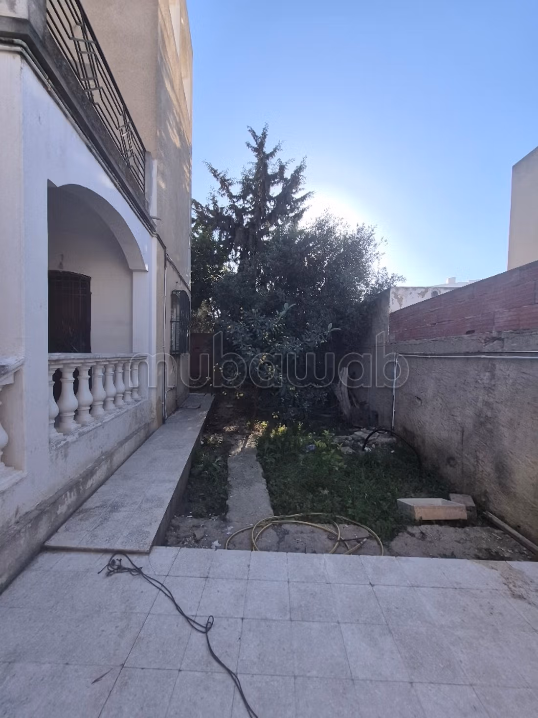 À vendre: Villa spacieuse avec studio