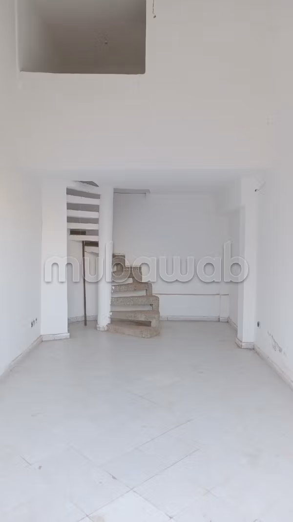 Offices & shops for sale in Sala el Jadida. Area of 24 m²