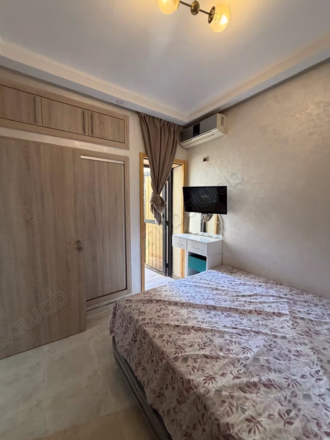 Joli appartement 2 chambres meublé Mabrouka