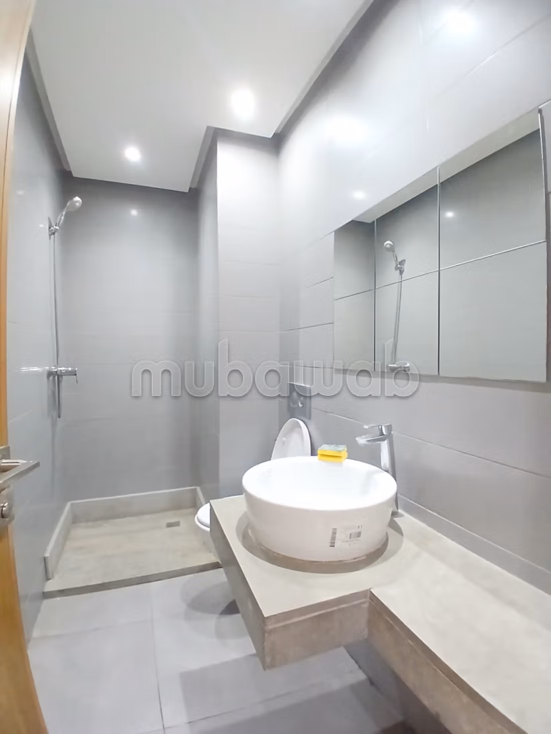 Appartement vide a louer a deux pas de la gare