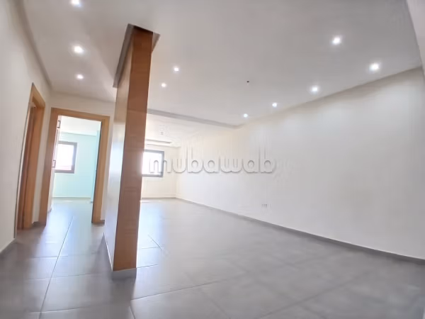 Appartement vide a louer a deux pas de la gare