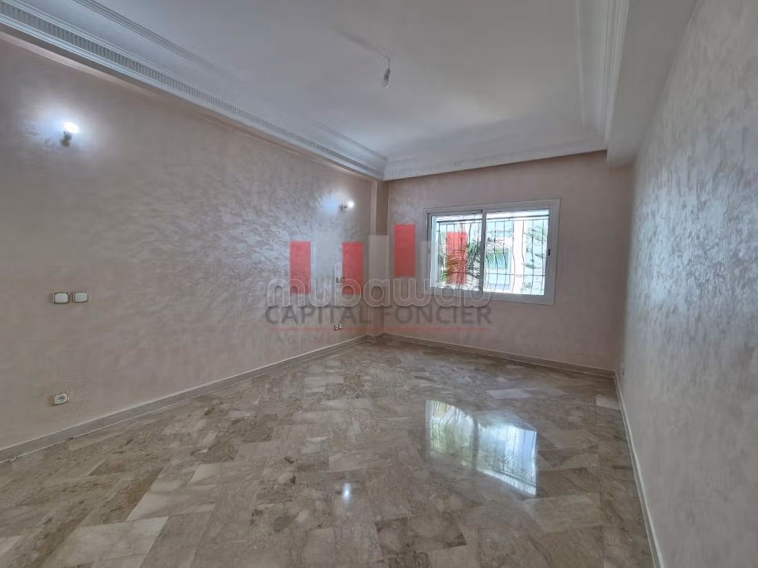 Appartement lumineux 3 façades