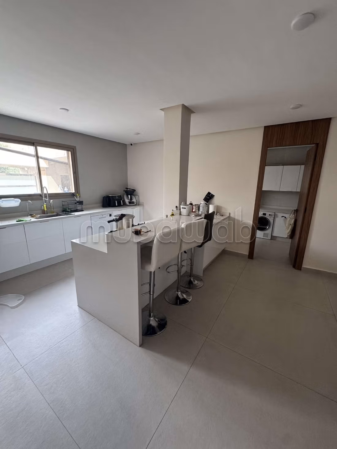 Somptueuse villa à vendre à Agdal. 5 chambres. Meublé