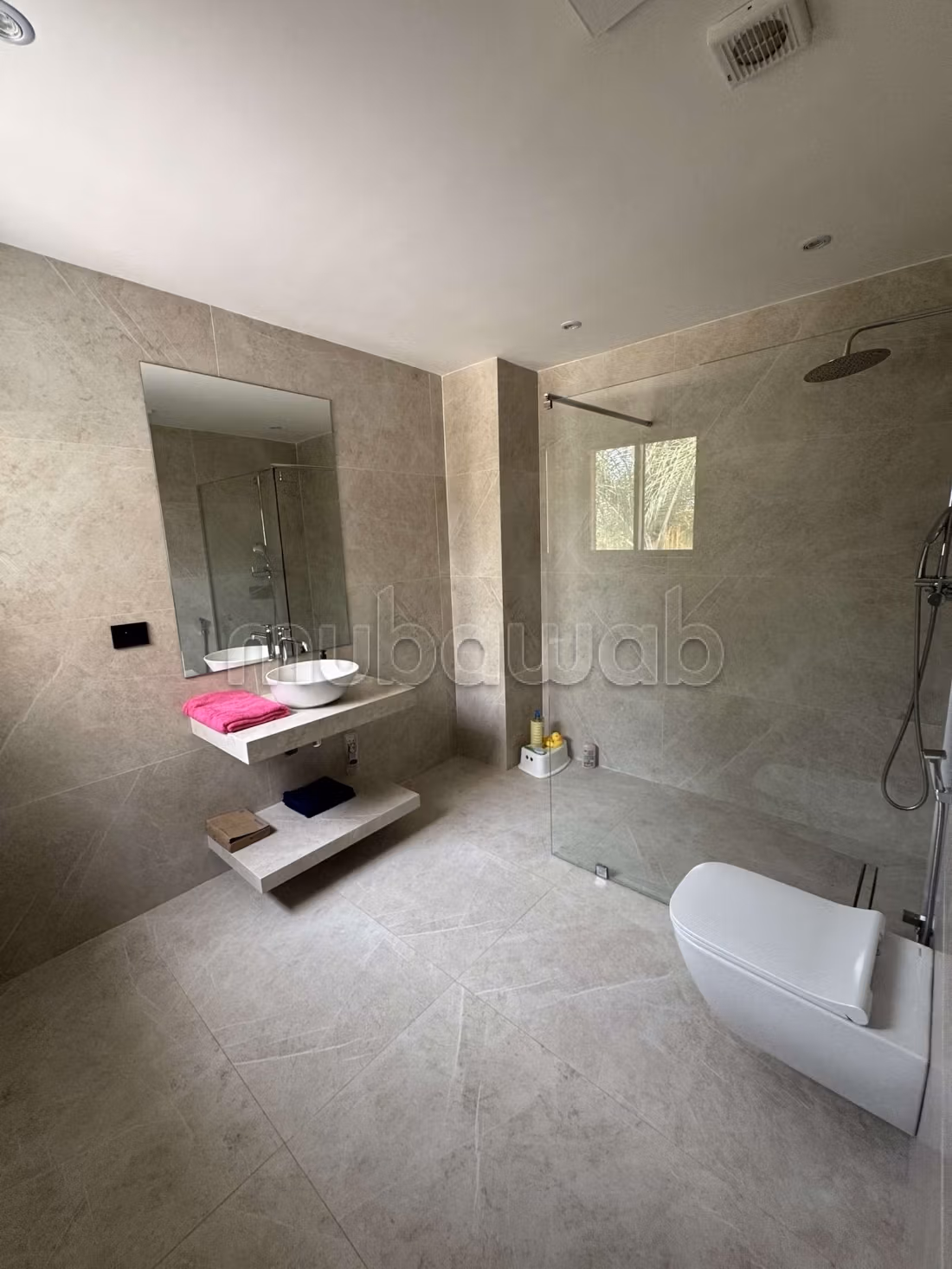 Somptueuse villa à vendre à Agdal. 5 chambres. Meublé