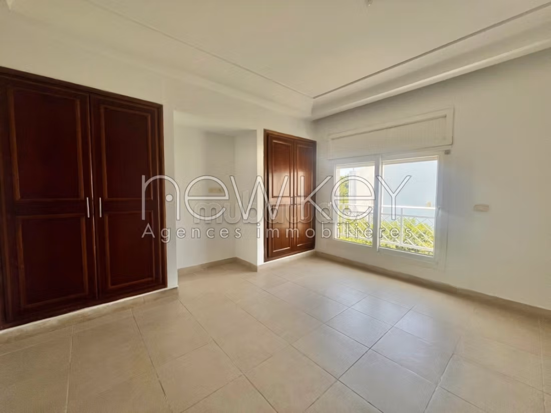 Magnifica casa di lusso in affitto a La Marsa. Superficie di 500 m². Posto auto