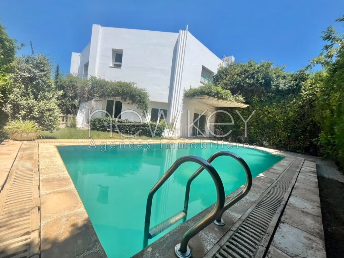 Magnifica casa di lusso in affitto a La Marsa. Superficie di 500 m². Posto auto