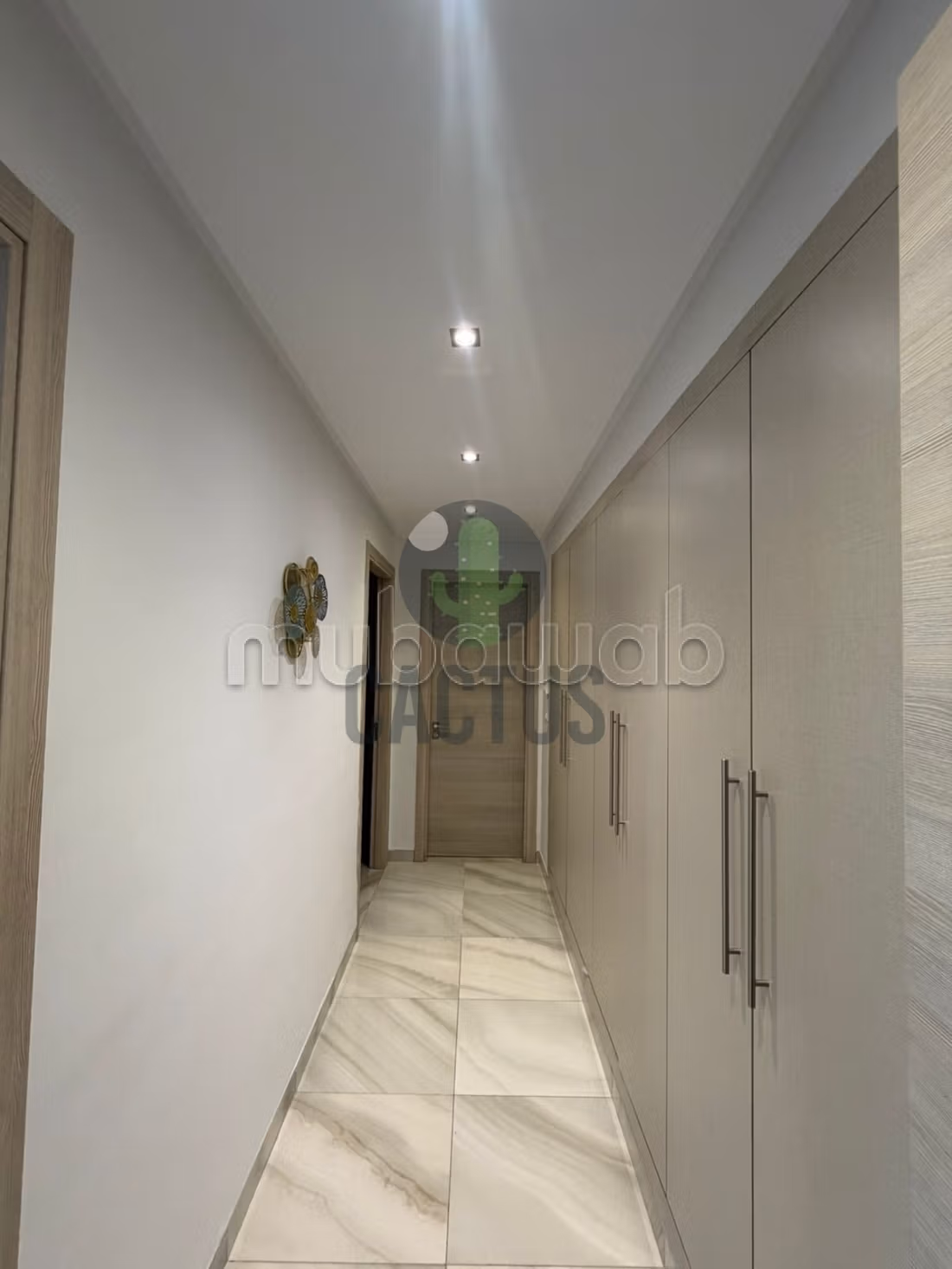 Sale of a lovely apartment in Cité El Wafa. Small area 102 m². With Lift, Balcony