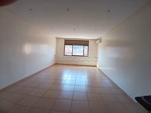 Te koop: appartementen in Guéliz. 3 Ruimtes. Verstevigde deur en satellietschotel