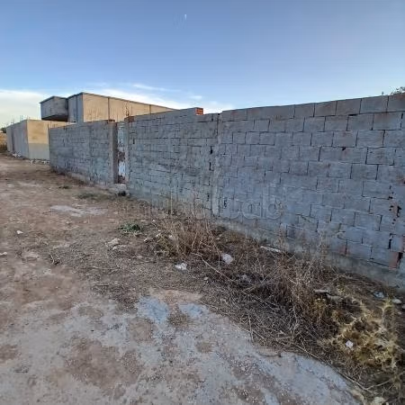 Vente de terrain à Les Jardins d'El Menzah 2. Surface totale 250 m²