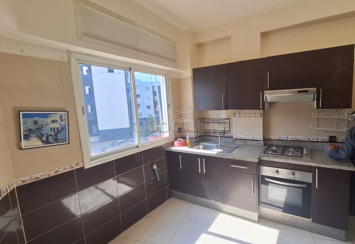 Joli appart non meuble 1 ch salon 2900 dh bader