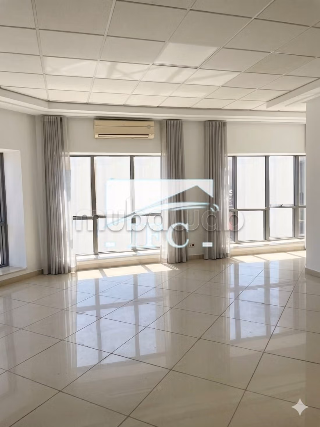 Bureau en 3 espaces 287m² Lac 1–IFCL1349