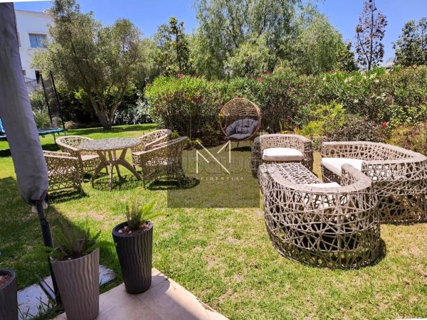 Bonito piso en venta en Ville Verte. 4 habitaciones confortables. Residencia con piscina, aire condicionado integrado