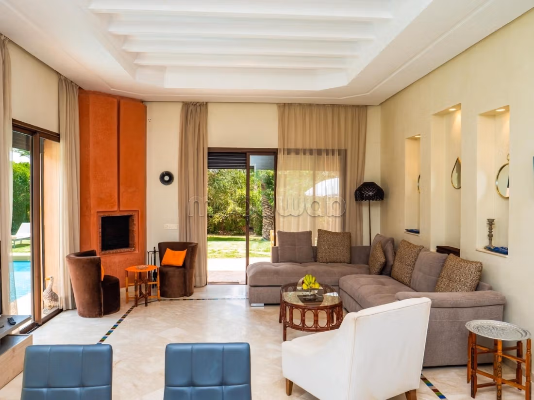 Villa's en luxe woningen kopen in Route de Fez. 5 Ruimtes. Terras en garage