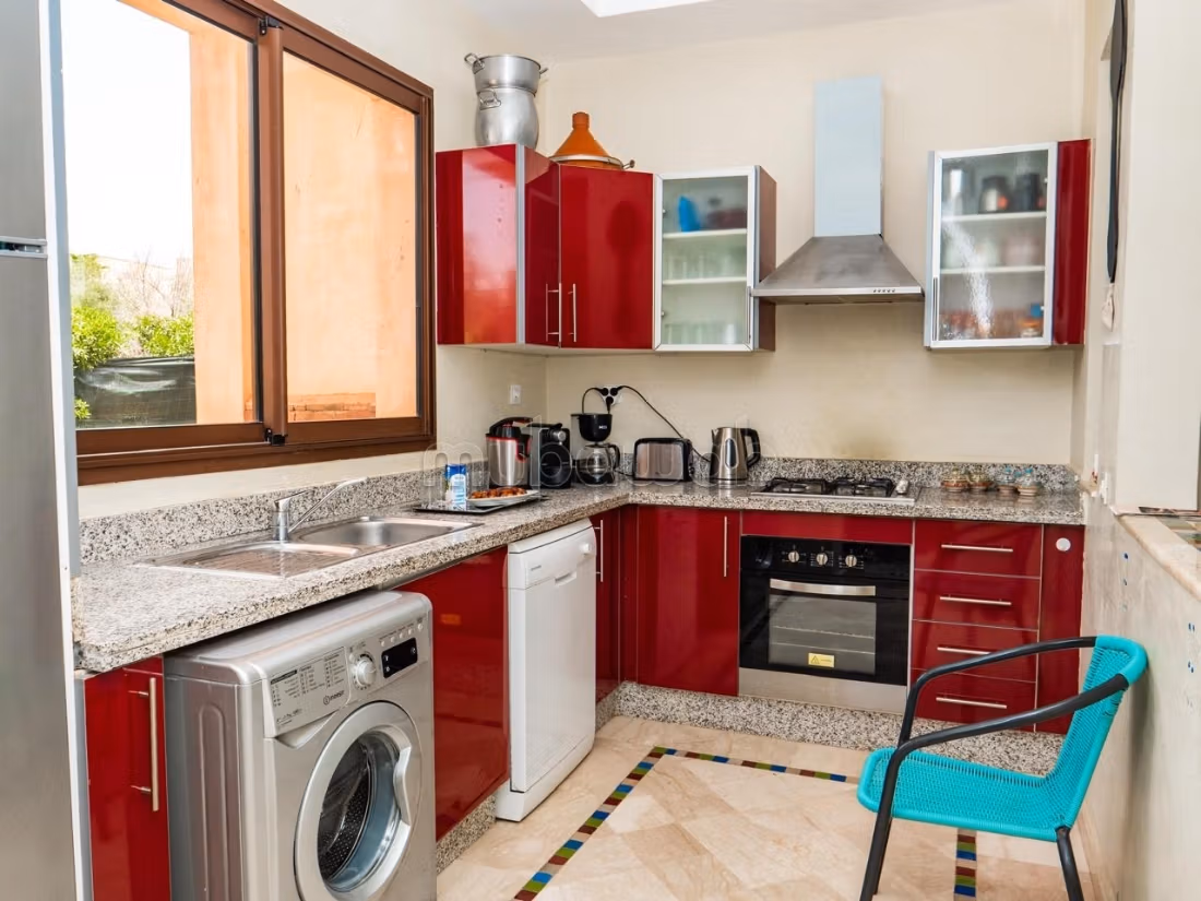 Villa's en luxe woningen kopen in Route de Fez. 5 Ruimtes. Terras en garage