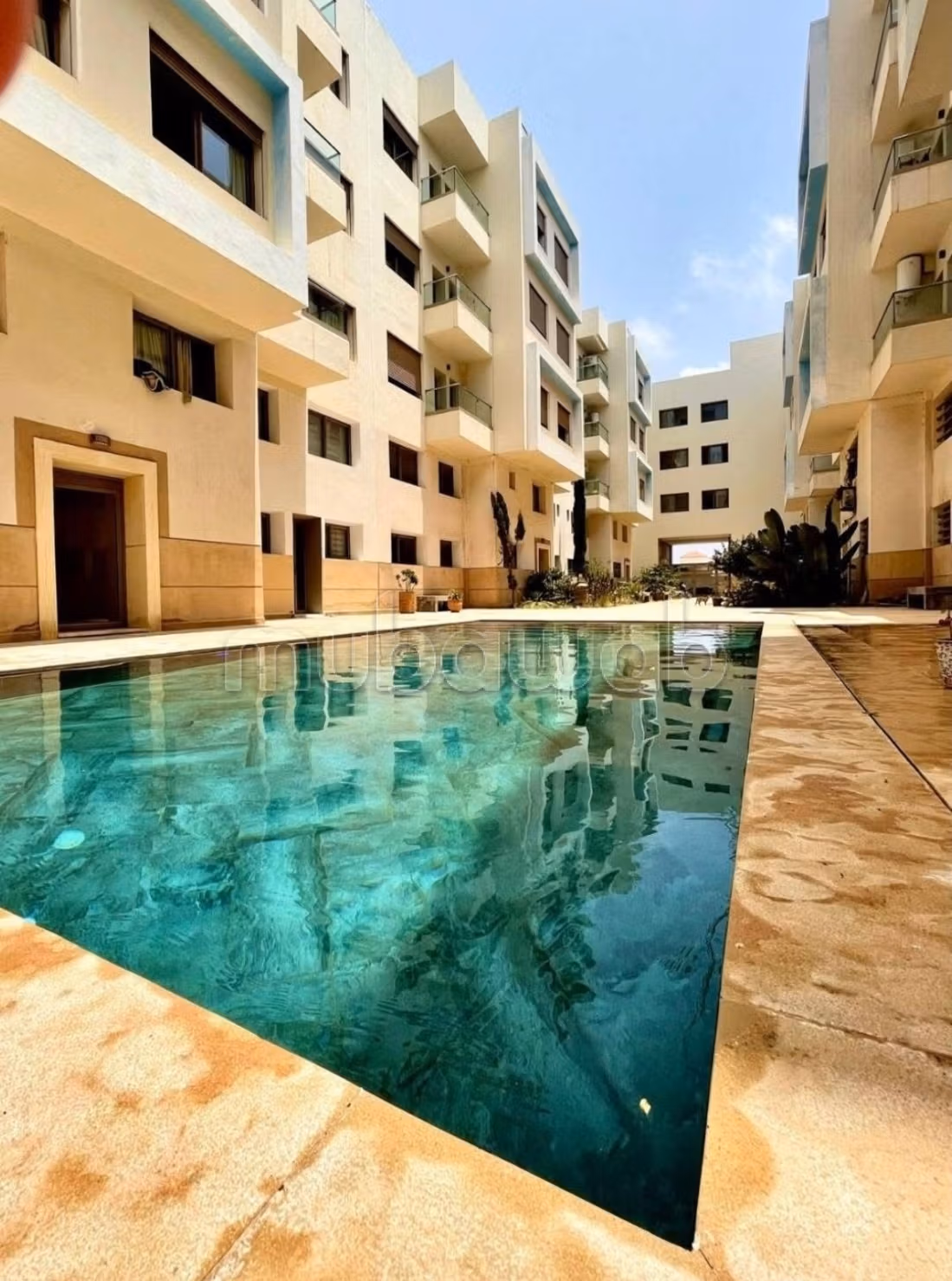 Appartement de vacances à louer à Bab Enzh. 2 chambres. Porte blindée et vue sur mer