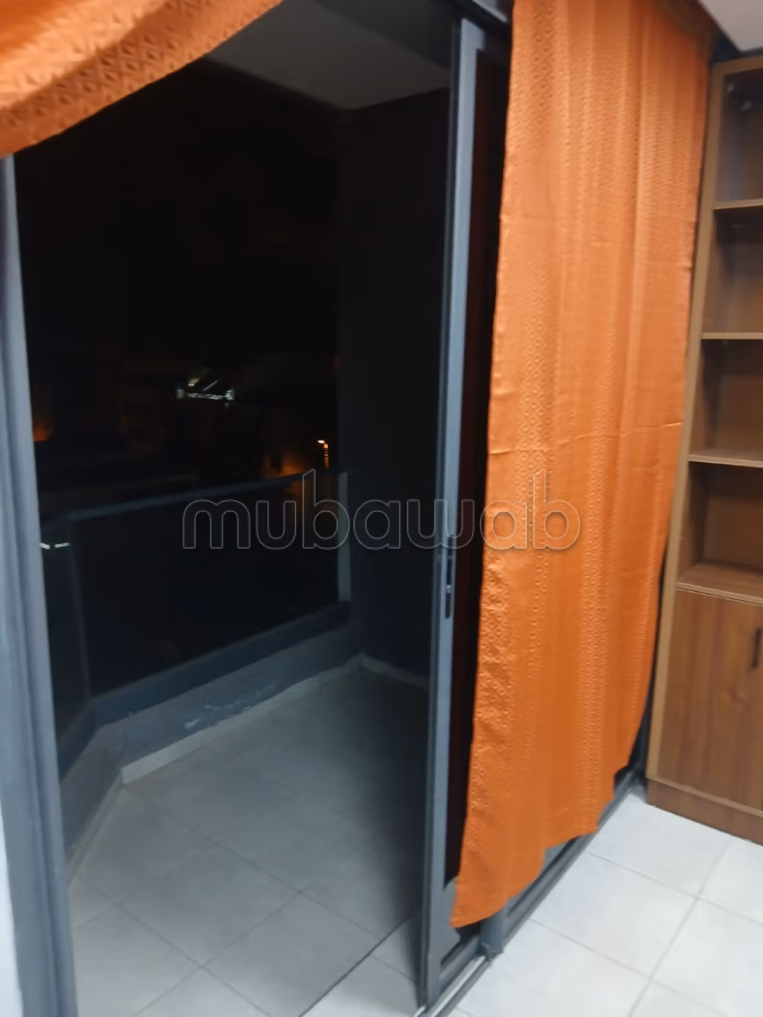 Local commercial à vendre à Oulfa. Surface de 50 m². Double vitrage et chauffage central
