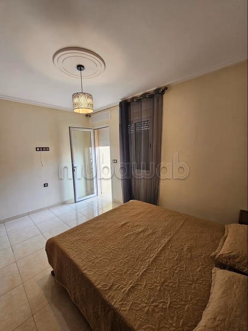 Affitto di uno splendido appartamento a Branes 2.3 locali. Arredato