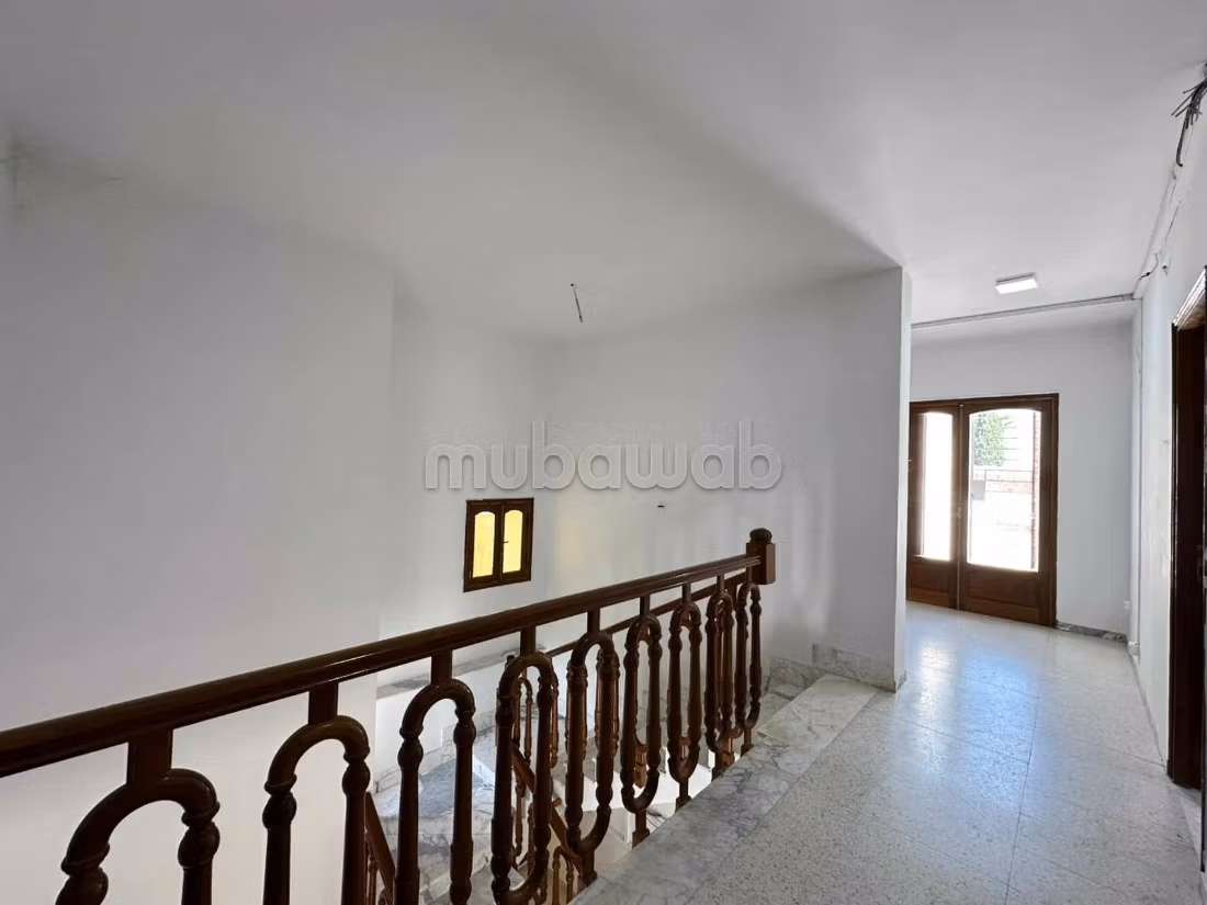 Maestosa villa in affitto a El Manar 1.8 locali. Riscaldamento e porta blindata