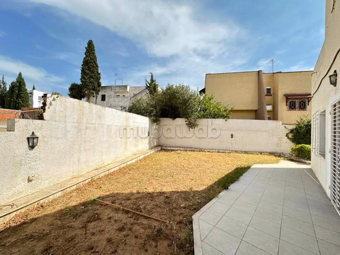 Maestosa villa in affitto a El Manar 1.8 locali. Riscaldamento e porta blindata