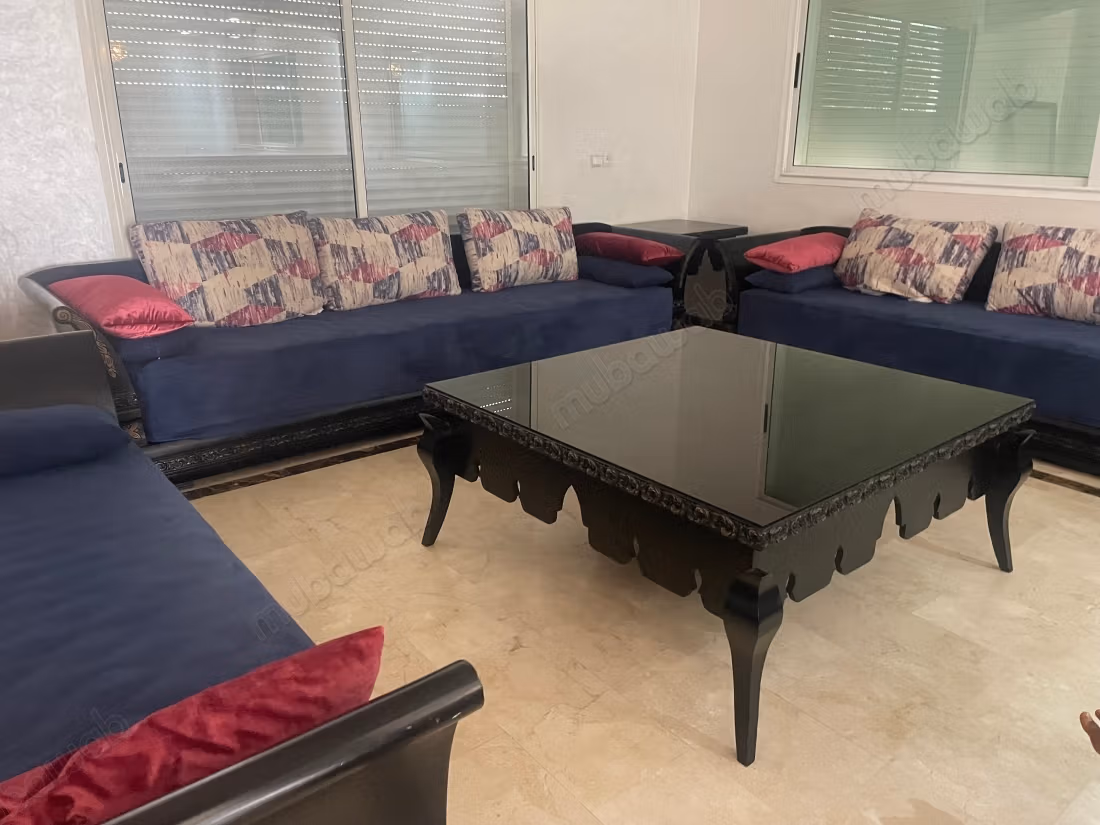 Preciosa villa en alquiler. Pequeña superficie 299 m². Espacios verdes, Balcón