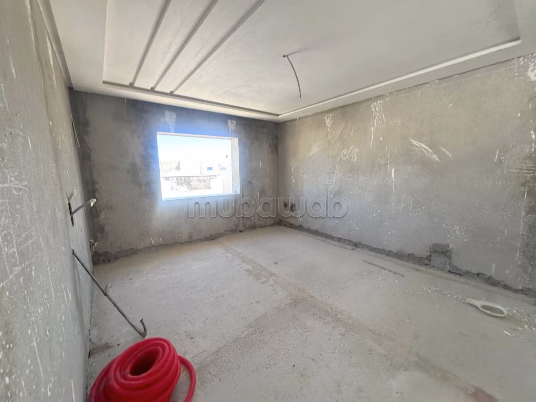 Immeuble inachevé composé de 4 appartements à vendre