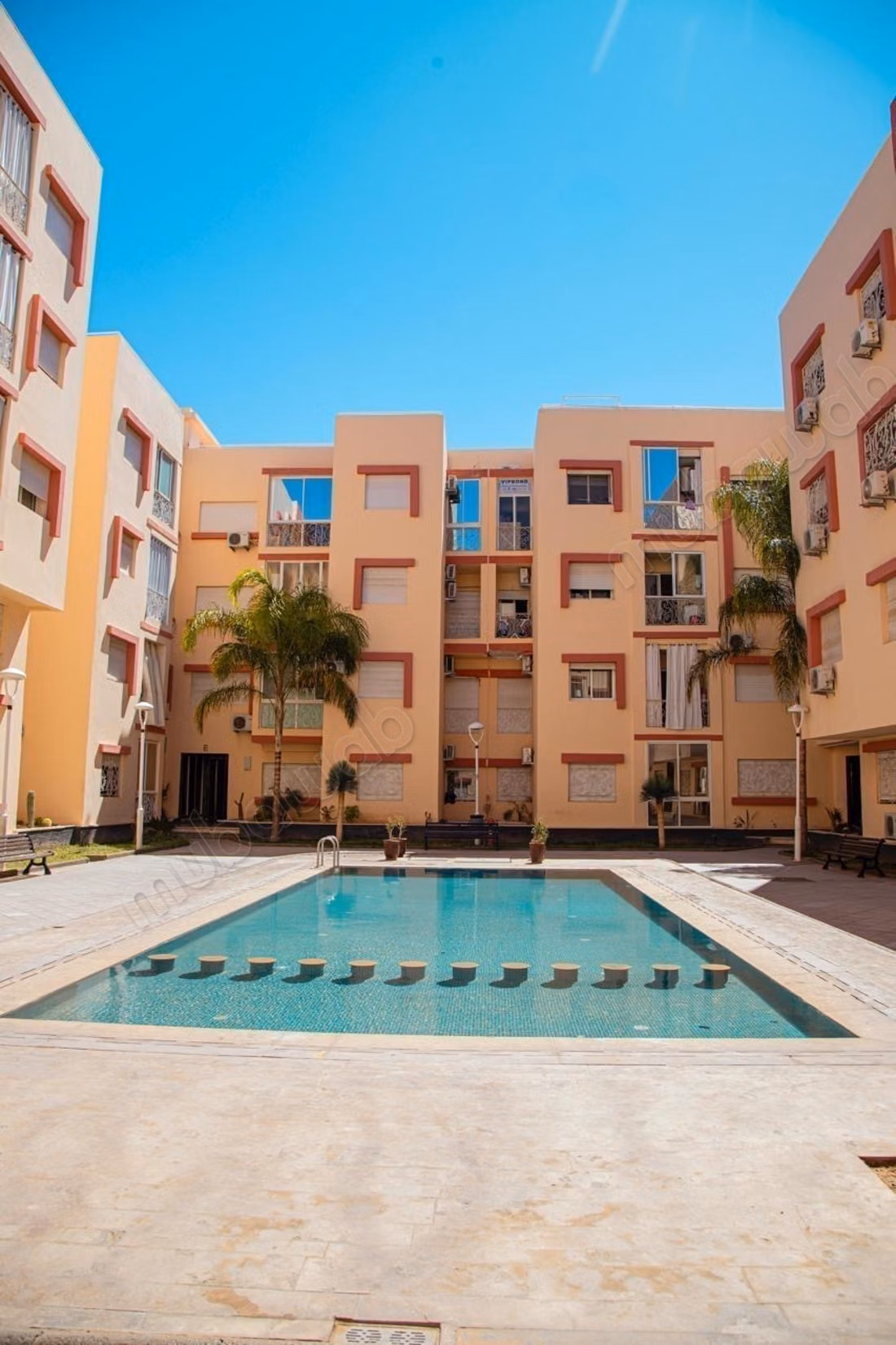 Joli appartement 2 chambres meublé avec piscine