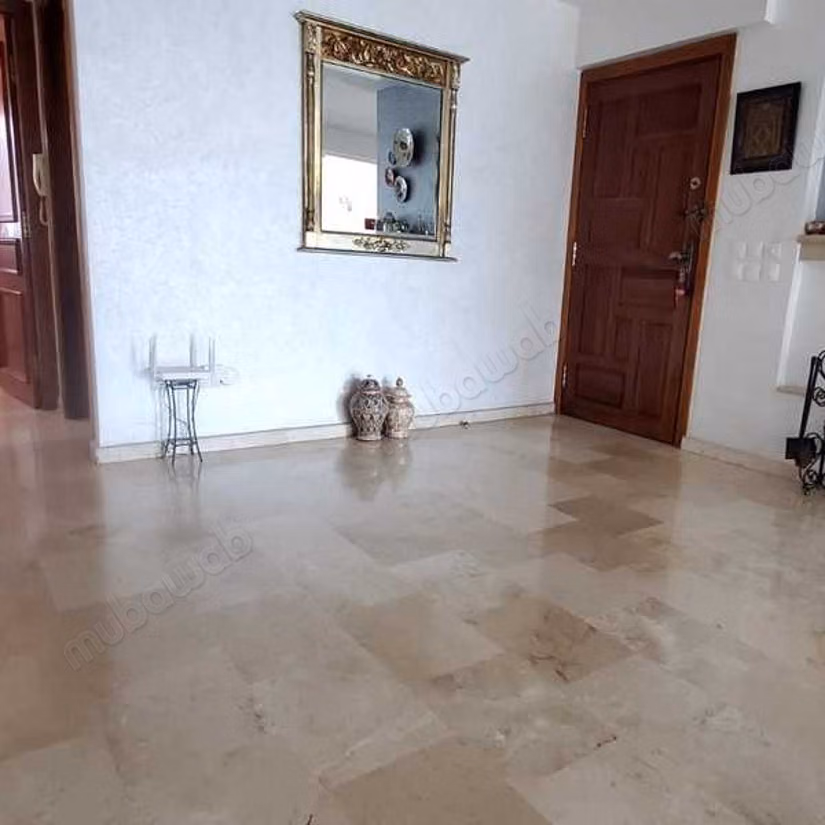 Apartment for sale in Maârif Extension. Large area 132 m². Lift and parking