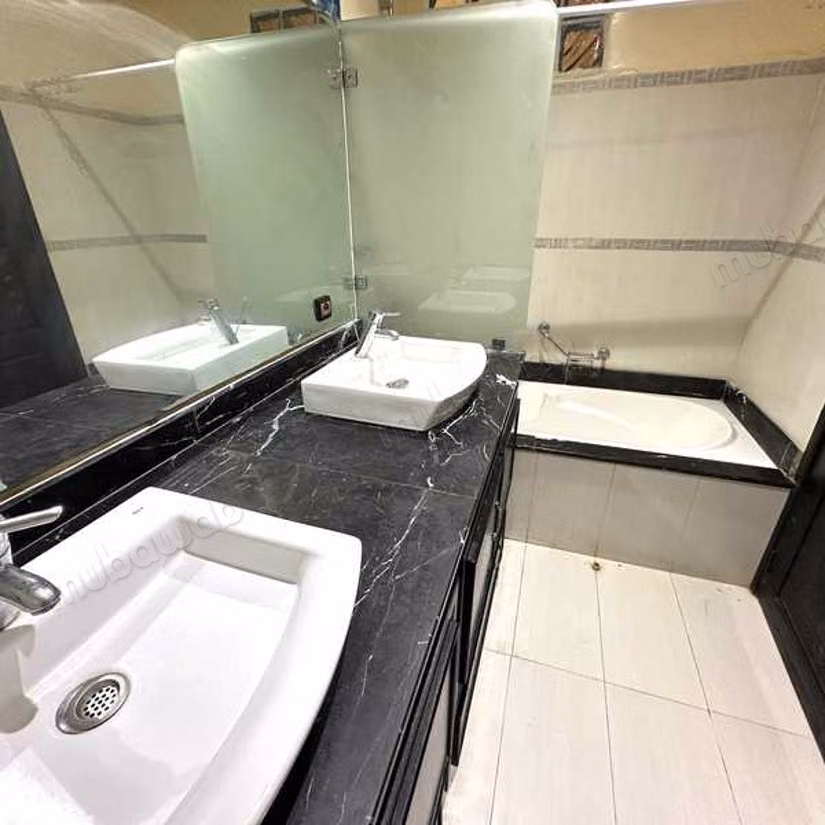 Apartment for sale in Belvédère. 5 rooms. Lift and parking spaces