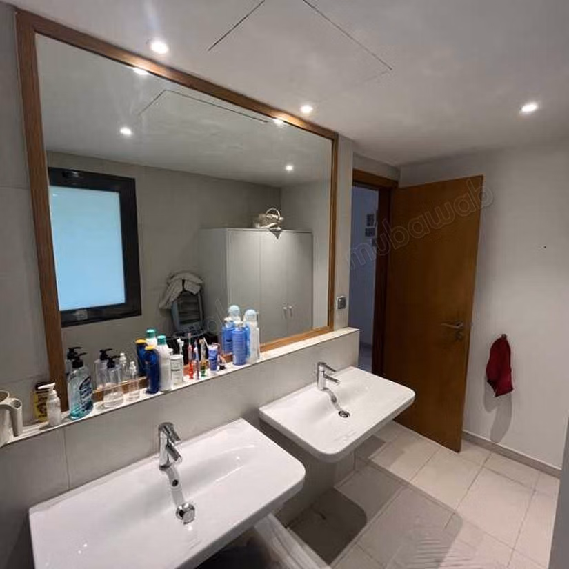 Sell apartment in Casablanca Finance City. 3 beautiful rooms. Private garden, Cellar