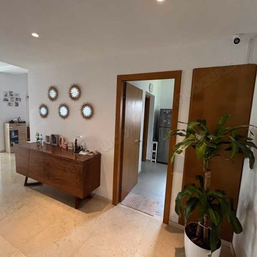 Sell apartment in Casablanca Finance City. 3 beautiful rooms. Private garden, Cellar