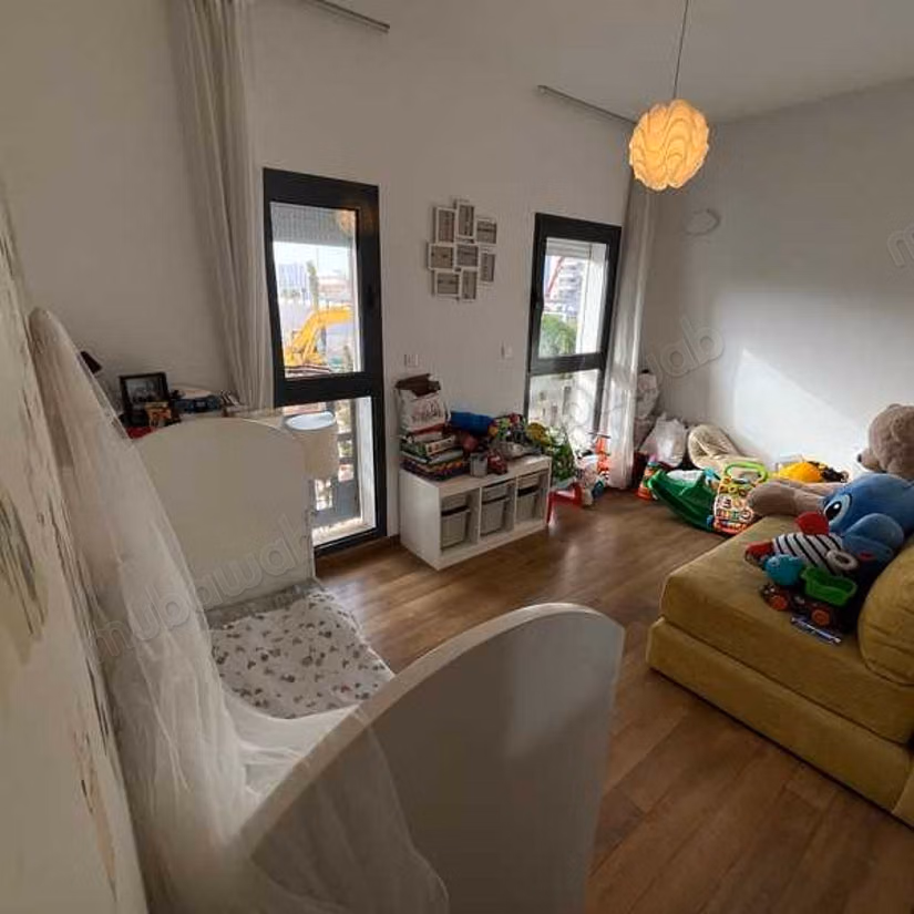 Sell apartment in Casablanca Finance City. 3 beautiful rooms. Private garden, Cellar