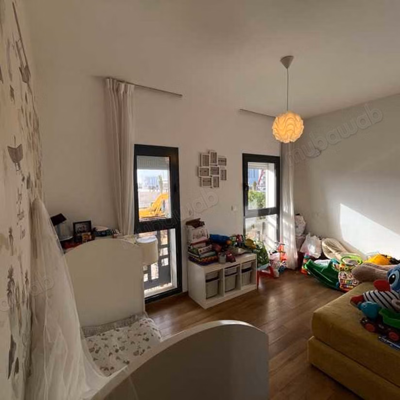 Sell apartment in Casablanca Finance City. 3 beautiful rooms. Private garden, Cellar
