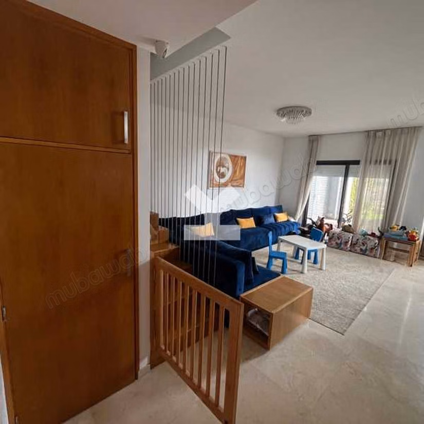 Sell apartment in Casablanca Finance City. 3 beautiful rooms. Private garden, Cellar