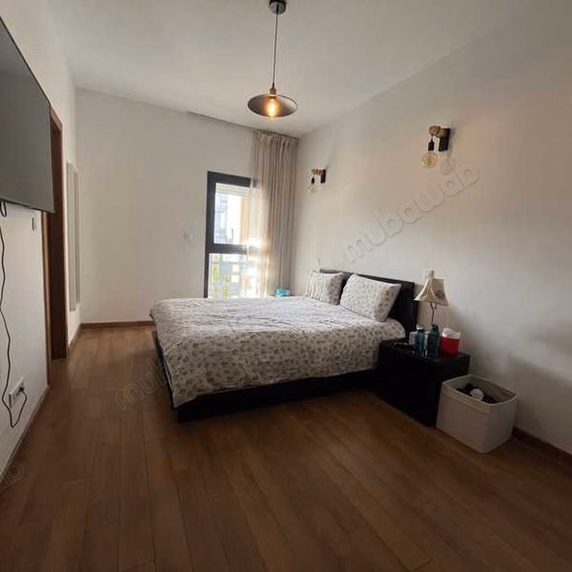 Sell apartment in Casablanca Finance City. 3 beautiful rooms. Private garden, Cellar