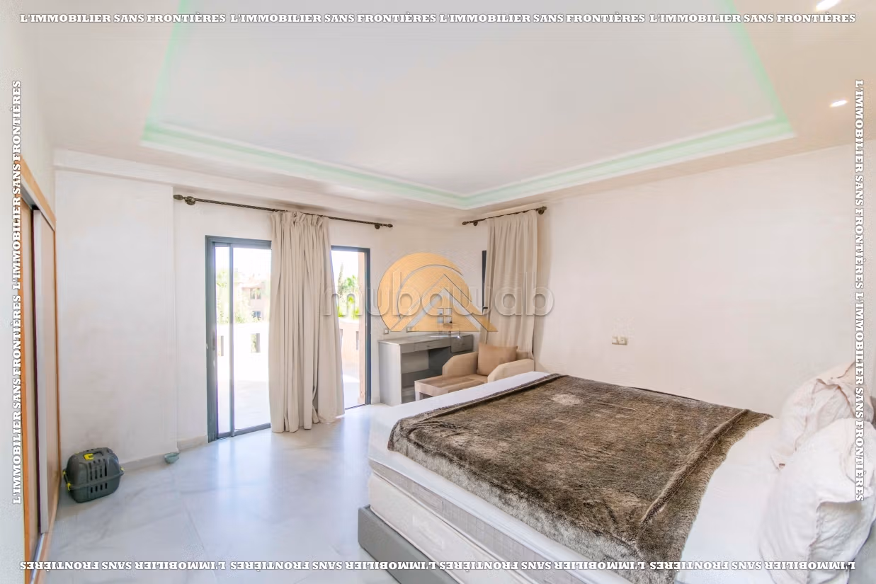 Villa semi meublée à louer à Route d’Ouarzazate Km 14,4 000 m²,
Marrakech