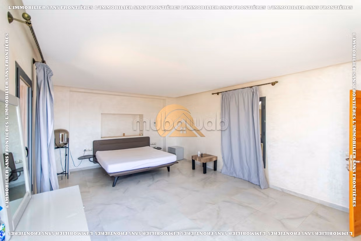 Villa semi meublée à louer à Route d’Ouarzazate Km 14,4 000 m²,
Marrakech