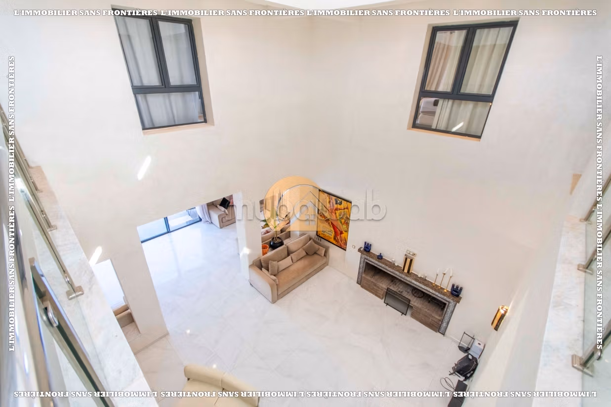 Villa semi meublée à louer à Route d’Ouarzazate Km 14,4 000 m²,
Marrakech